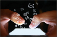 De Android-bèta ondersteunt berichten via live chat, sms en Facebook